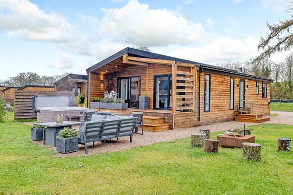 Three Bed Barn - The Barns at Blackwater Meadow, Ellesmere