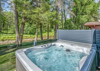 River View Hot Tub S-Pods - Tyndrum Holiday Park, Tyndrum