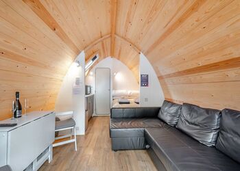 Riverside Hot Tub Pod 4  