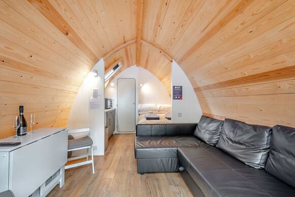 Riverside Hot Tub Pod 4  