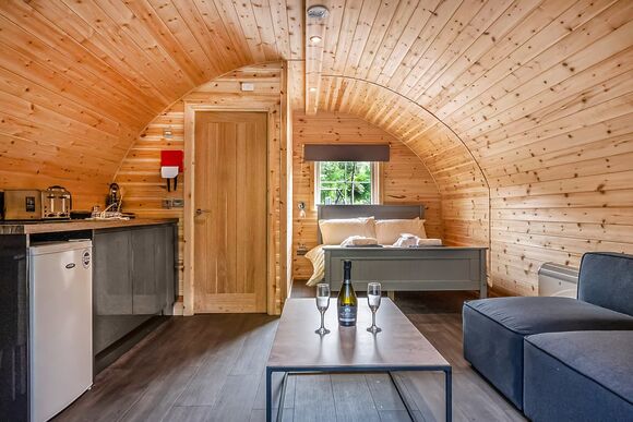 Riverside Hot Tub Pod 5  