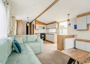 Platinum 3 Caravan, Platinum 8 Berth Lodge - Grange Leisure Park, Mablethorpe
