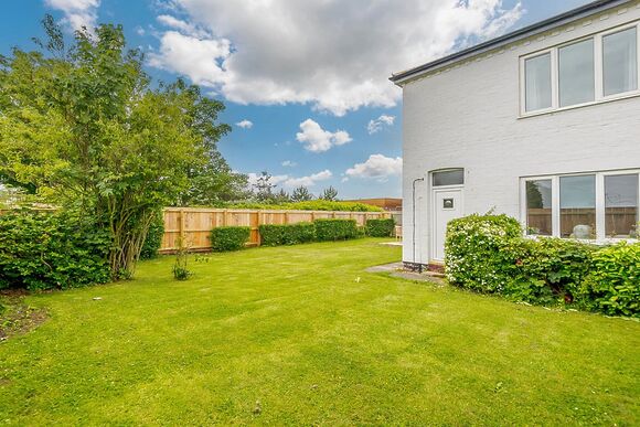 Squirrel Cottage - Grange Leisure Park, Mablethorpe