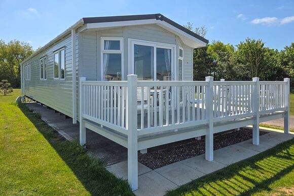 Platinum 8 Caravan Hot Tub - Grange Leisure Park, Mablethorpe