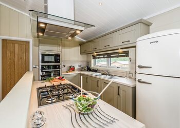 Typical Elonby 2 Premier