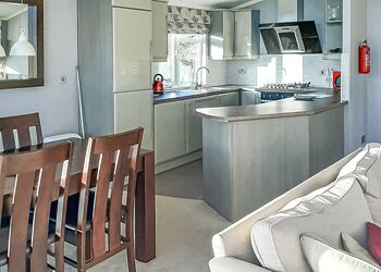 The Kingfisher - The Hollies Kessingland, Lowestoft