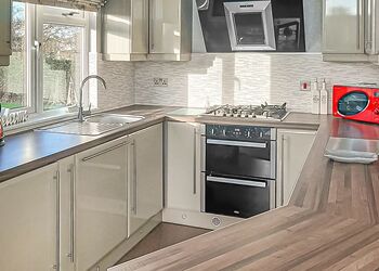 The Kingfisher - The Hollies Kessingland, Lowestoft