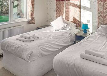 The Kingfisher - The Hollies Kessingland, Lowestoft