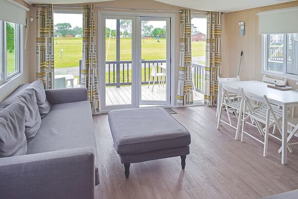 Safari Lodge (Pet), Safari Lodge - The Hollies Kessingland, Lowestoft