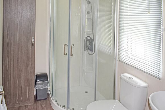 Safari Lodge (Pet), Safari Lodge - The Hollies Kessingland, Lowestoft