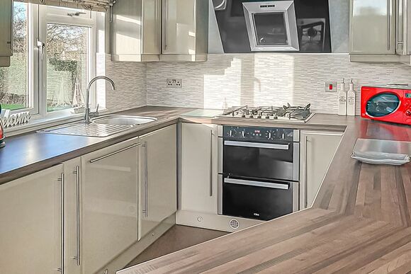 The Kingfisher - The Hollies Kessingland, Lowestoft