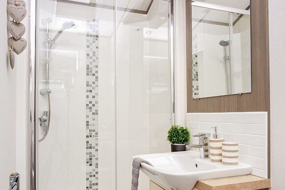 Please note, images are for representational purposes only, individual makes and models may vary 