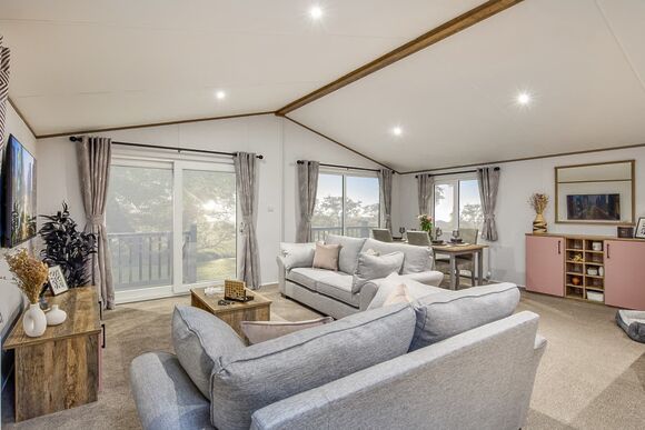 Superior Oak Lodge (Sleeps 6) - Thurston Manor, Dunbar, East Lothian