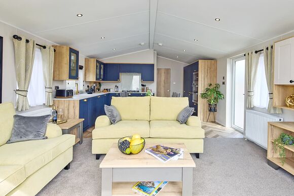 Premium Bluebell Caravan Decking (Sleeps 4, Pet) - Thurston Manor, Dunbar, East Lothian