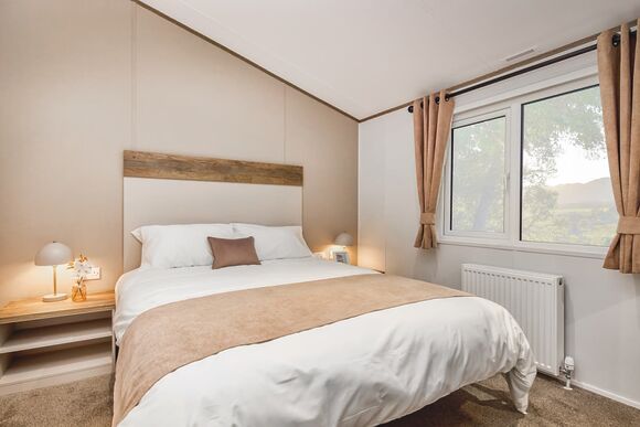 Superior Oak Lodge (Sleeps 6, Dog Friendly) - Thurston Manor, Dunbar, East Lothian