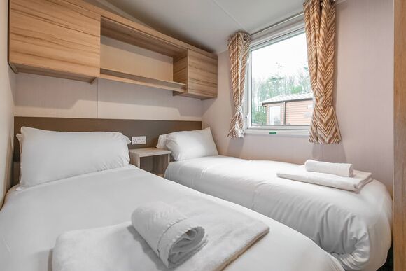 Essential Glade Caravan  Decking (Sleeps 4, Pet) - Thurston Manor, Dunbar, East Lothian