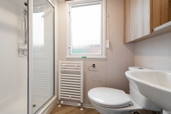 Essential Glade Caravan  Decking (Sleeps 4, Pet) - Thurston Manor, Dunbar, East Lothian