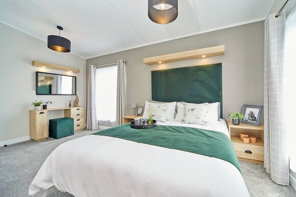 New Accessible Superior Oak Lodge (Sleeps 6) - Thurston Manor, Dunbar, East Lothian