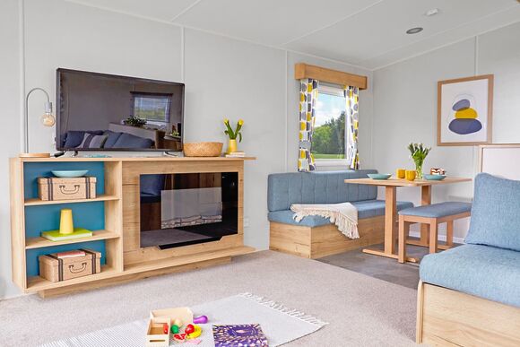 Standard Daisy Caravan with Decking (Sleeps 6 Pet) - Thurston Manor, Dunbar, East Lothian
