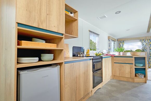 Standard Daisy Caravan with Decking (Sleeps 6 Pet) - Thurston Manor, Dunbar, East Lothian