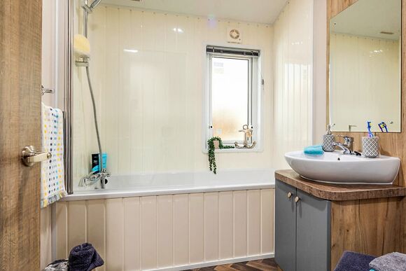 Please note, images are for representational purposes only, individual makes and models may vary 