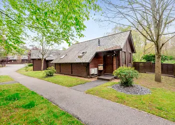 Tilford Woods Lodge Retreat, Tilford, Farnham