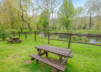 Tilford Woods Lodge Retreat, Tilford, Farnham