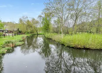 Tilford Woods Lodge Retreat, Tilford, Farnham