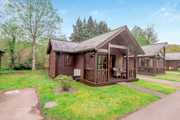 Tilford Woods Lodge Retreat, Tilford, Farnham