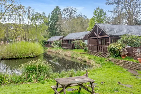 Tilford Woods Lodge Retreat, Tilford, Farnham