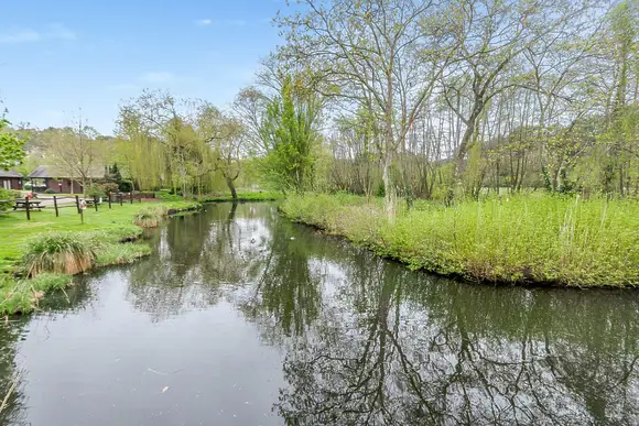 Tilford Woods Lodge Retreat, Tilford, Farnham