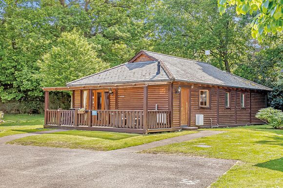 Hawthorn Lodge - Tilford Woods Lodge Retreat, Tilford, Farnham