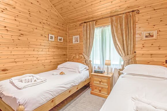 Hawthorn Lodge - Tilford Woods Lodge Retreat, Tilford, Farnham