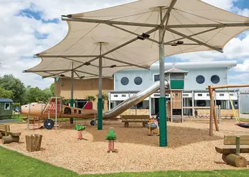 Children&rsquo;s play area 