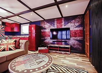 Exclusive Rockstar with Hot Tub Pet free 