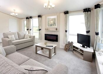 Exclusive Lakeside Lodge 8 H/Tub+Fishing - Tattershall Lakes Country Park, Tattershall