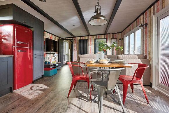 Exclusive TriBeCa with Hot Tub - Tattershall Lakes Country Park, Tattershall