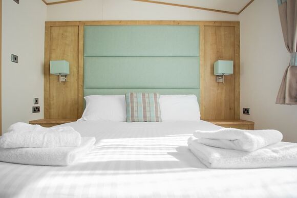 Indulgent 6 Caravan - Tattershall Lakes Country Park, Tattershall