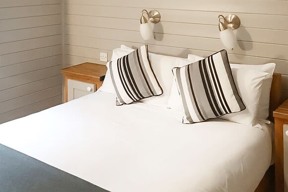 Comfort Lodge 6 (Pet) - Tattershall Lakes Country Park, Tattershall