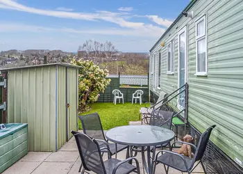 Madeira - Tan-Y-Fron Holiday Park, Dolgellau