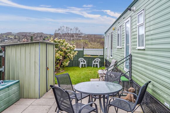 Madeira - Tan-Y-Fron Holiday Park, Dolgellau