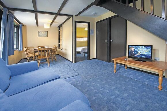 Typical TM 3 Bed Silver House 8 (Pet) 