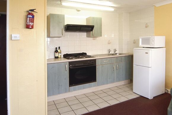 Dartmouth Apartment - Torquay Holiday Park, Torquay