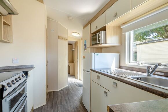 Bronze 2 Bedroom Caravan, Sleeps 6 - Torquay Holiday Park, Torquay