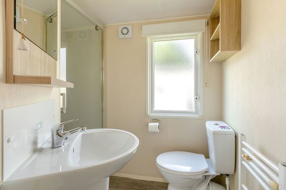 Bronze 2 Bedroom Caravan, Sleeps 6 - Torquay Holiday Park, Torquay