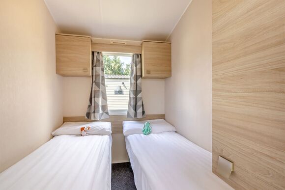 Bronze Caravan with parking - Torquay Holiday Park, Torquay