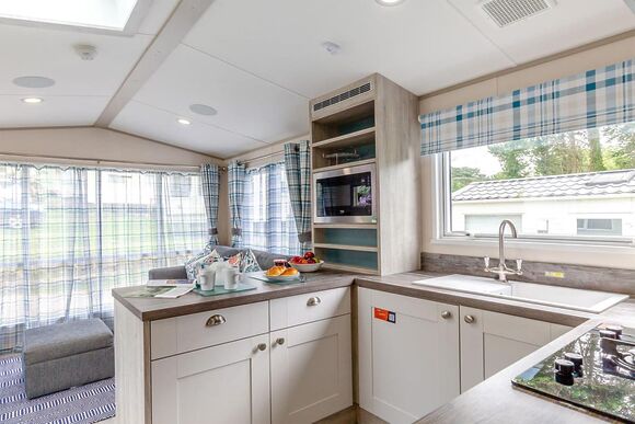 Bronze Premium Caravan with parking 2, Bronze Premium Caravan with parking 2 P - Torquay Holiday Park, Torquay