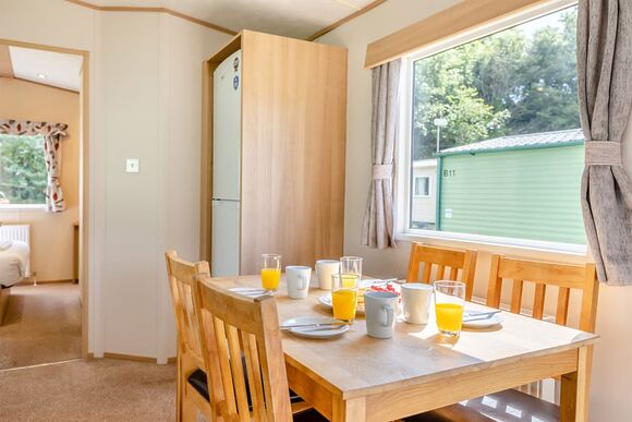 Gold 3 Bedroom Caravan, Sleeps 8 - Torquay Holiday Park, Torquay