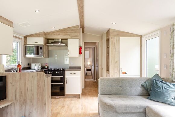 Silver 2 Bedroom Caravan, Sleeps 6 - Torquay Holiday Park, Torquay