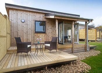 Holly Lodge - The Pond Lodges, Ringford